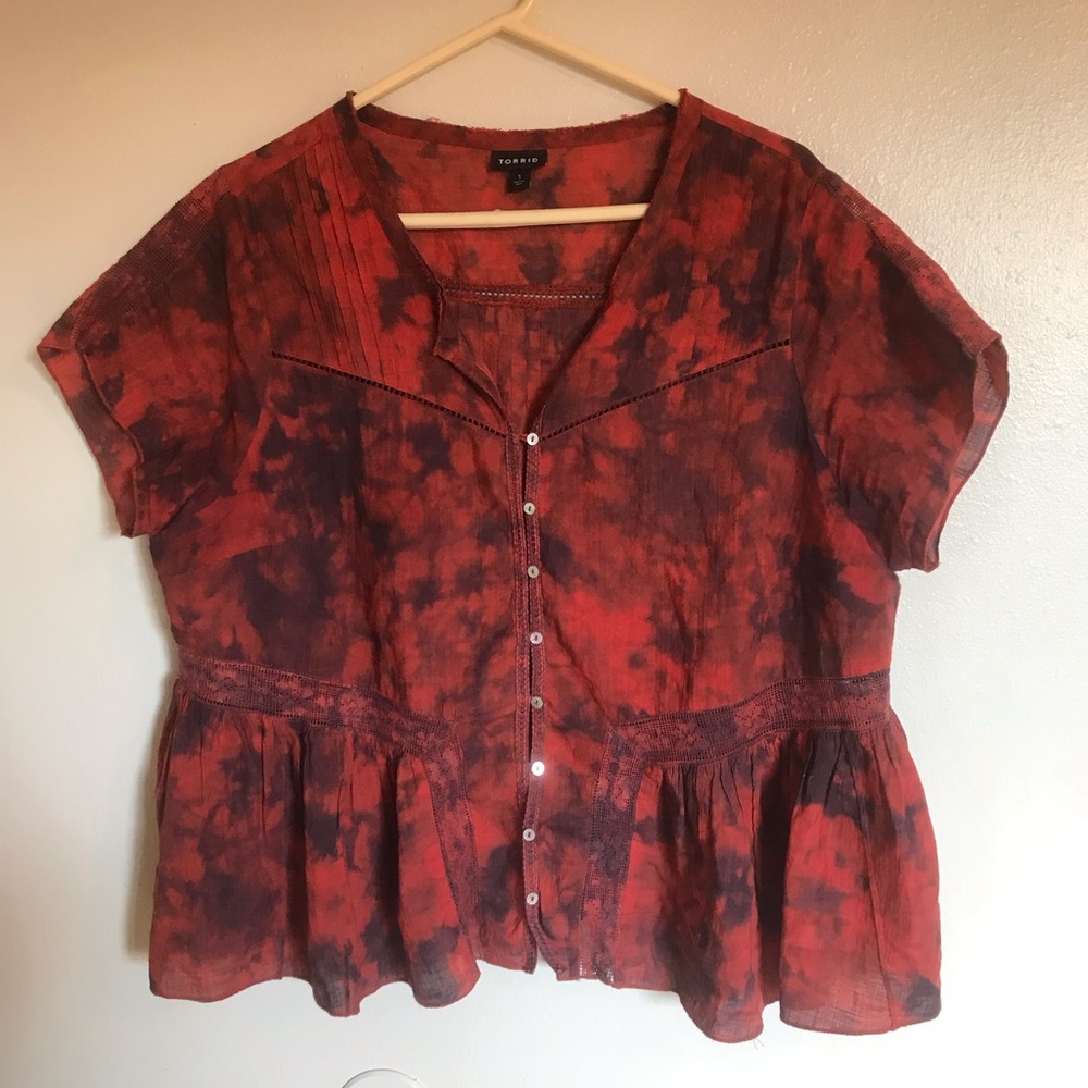 Torrid tie dye lace trim Blouse